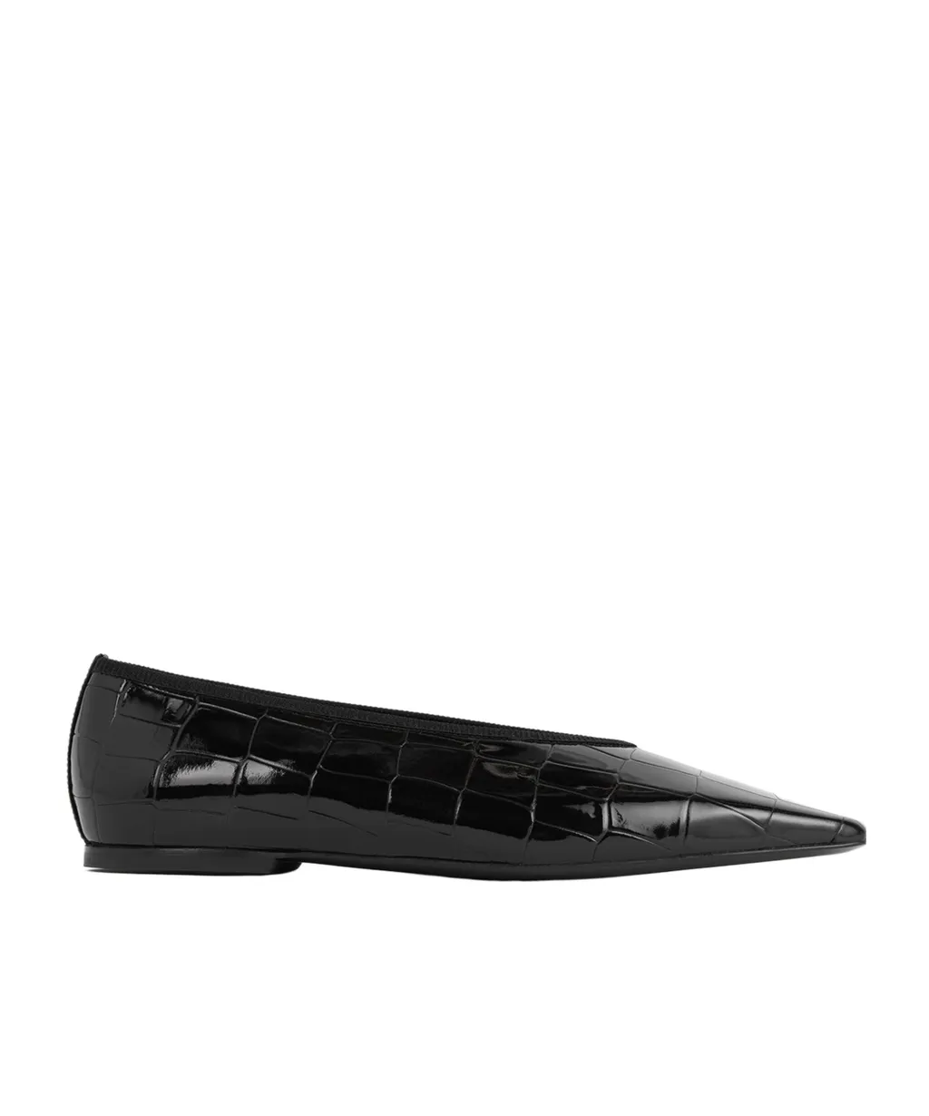 Minimalist Croco-Embossed Ballerinas
