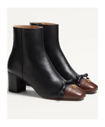 Valentino	Valet Du Roi Vlogo Signature Ankle Boots
