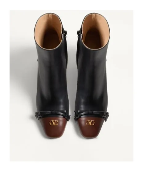 Valentino	Valet Du Roi Vlogo Signature Ankle Boots