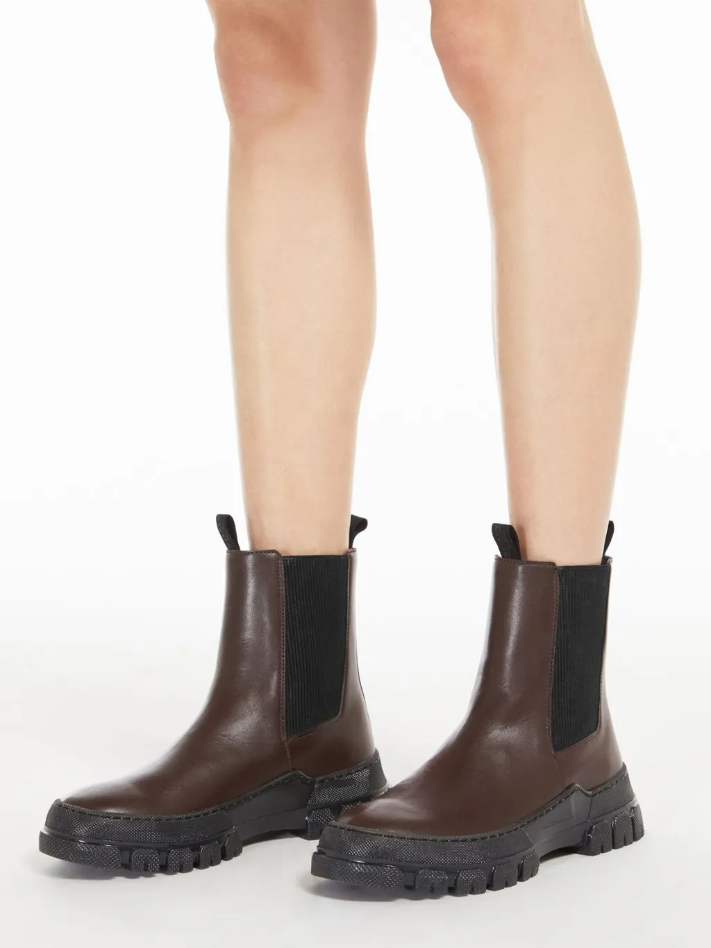 Logo Chelsea Boots