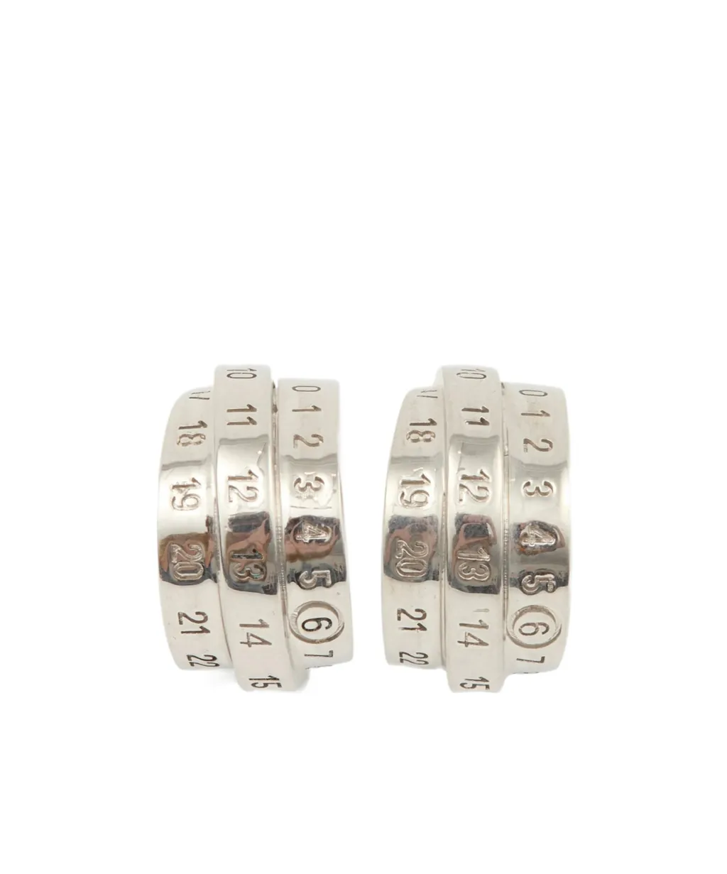 Mm6 Maison Margiela Logo Engraved Numeric Earrings