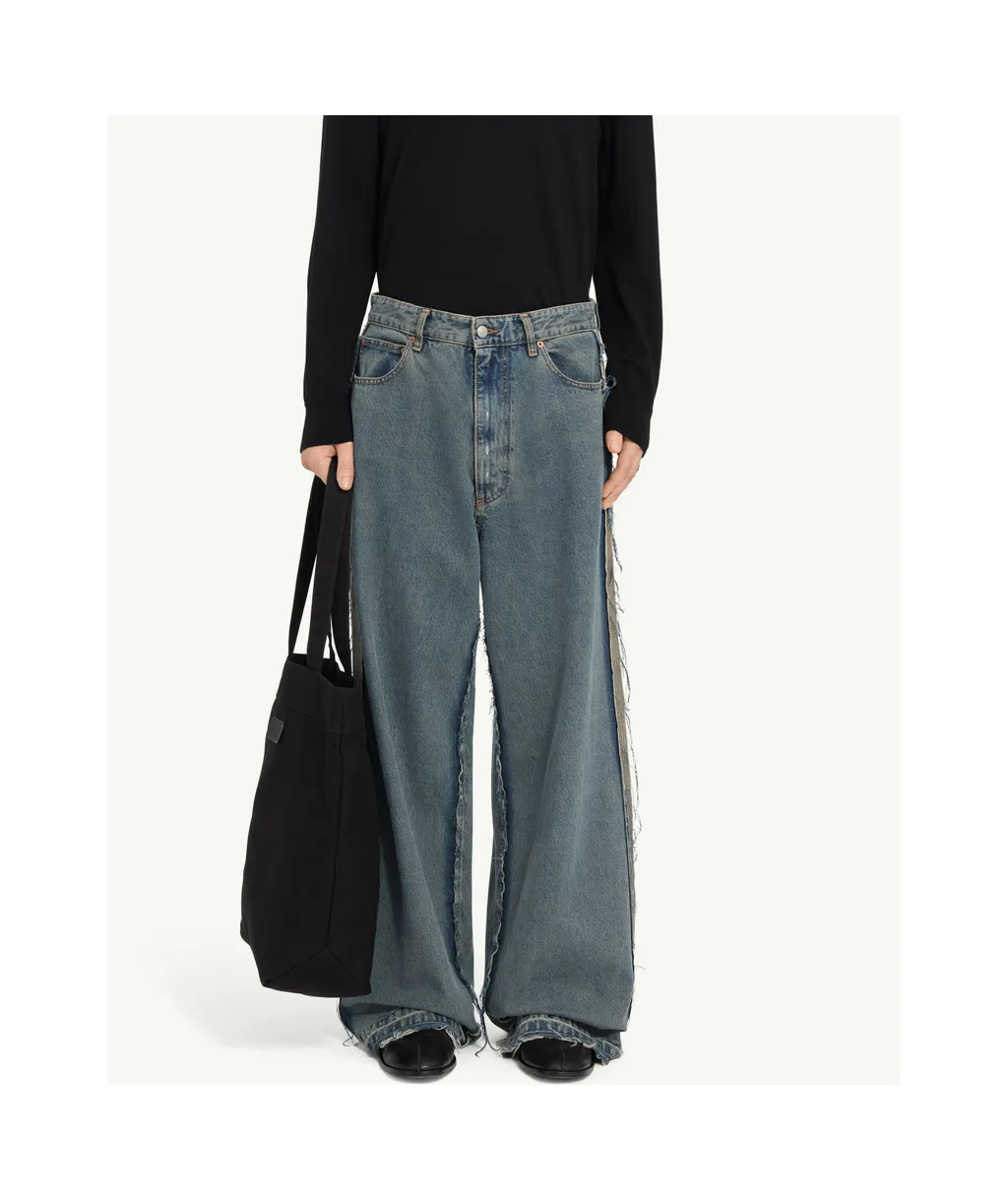 Wide-Leg Jeans