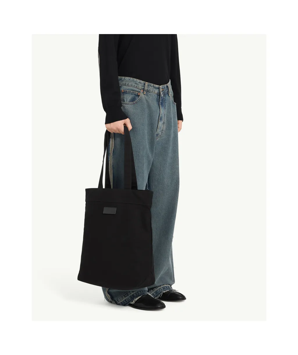 Wide-Leg Jeans