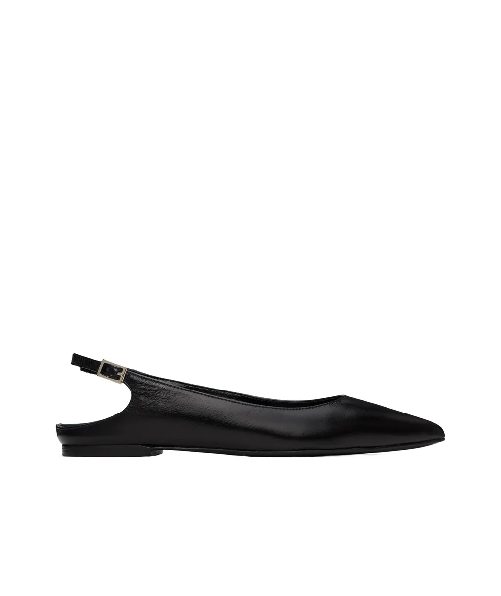 Pointed Toe Flat Sandals