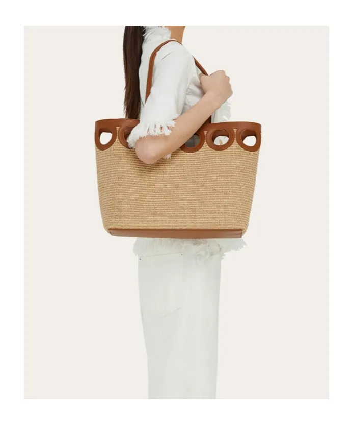 Gancini Outline Tote Bag