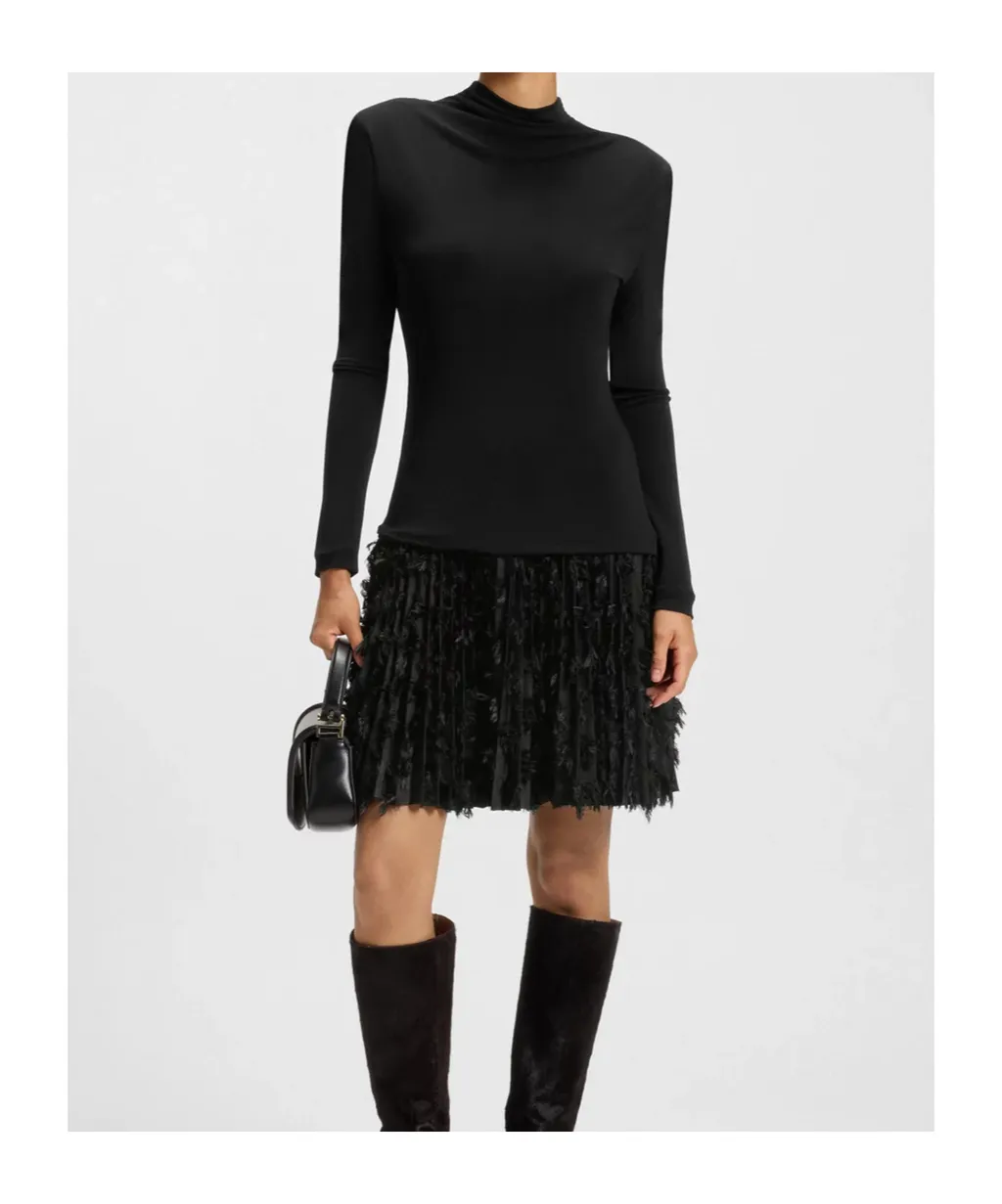 Jersey Dress With Feathered Plissé Pleats
