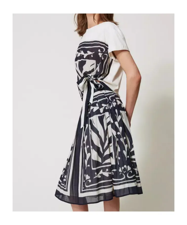 Floral-Print Pleated Skirt
