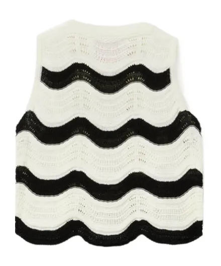 Wave-Pattern Knitted Top