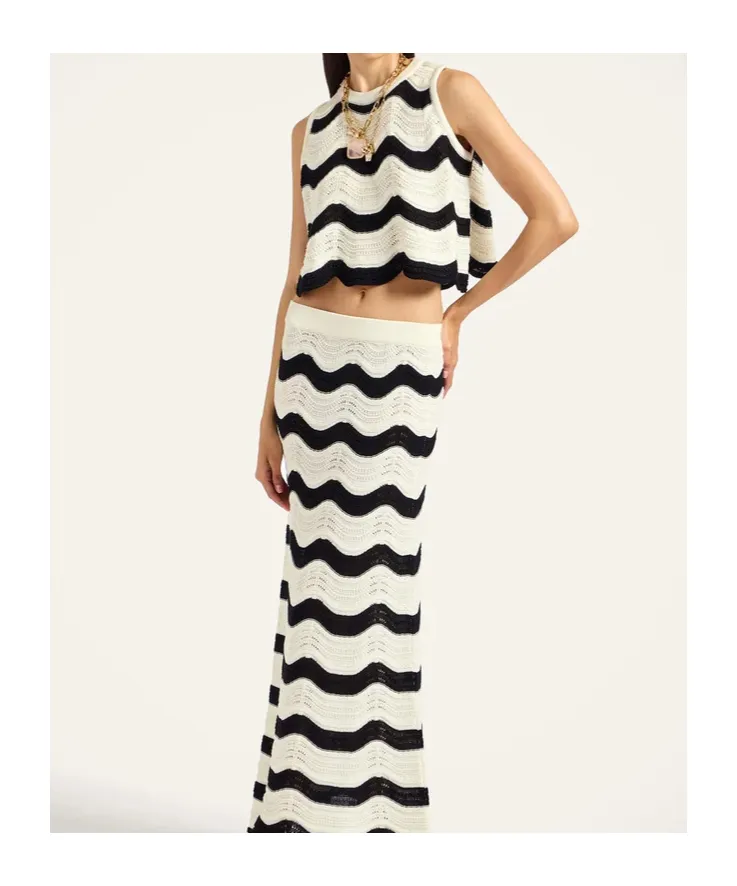 Wave-Pattern Knitted Top