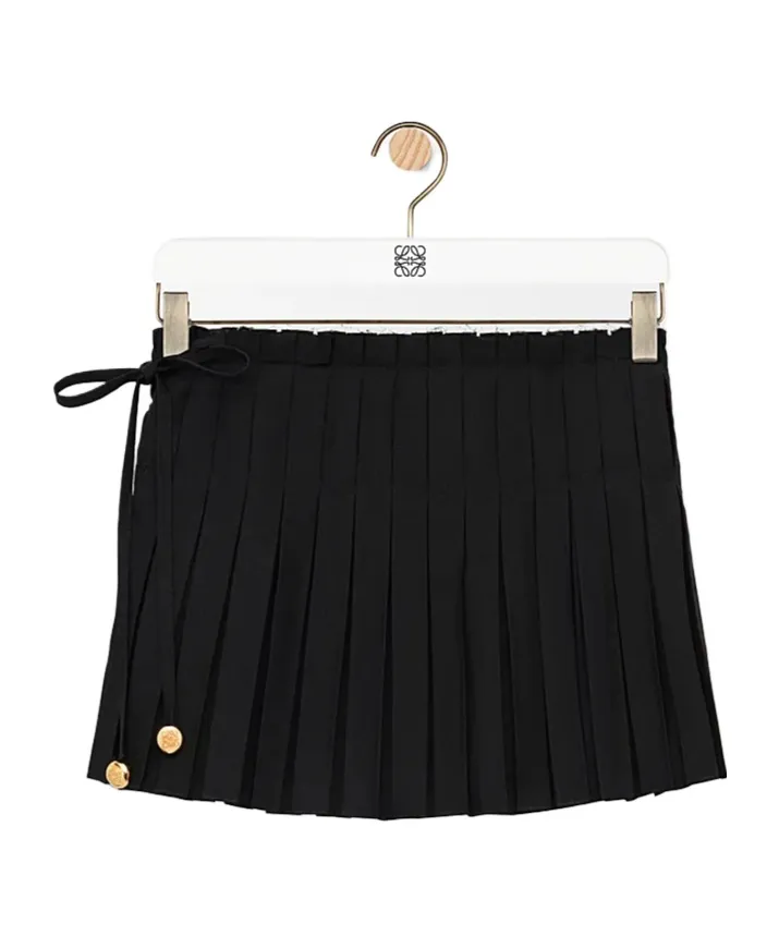 Pleated Shorts In Viscose And Linen