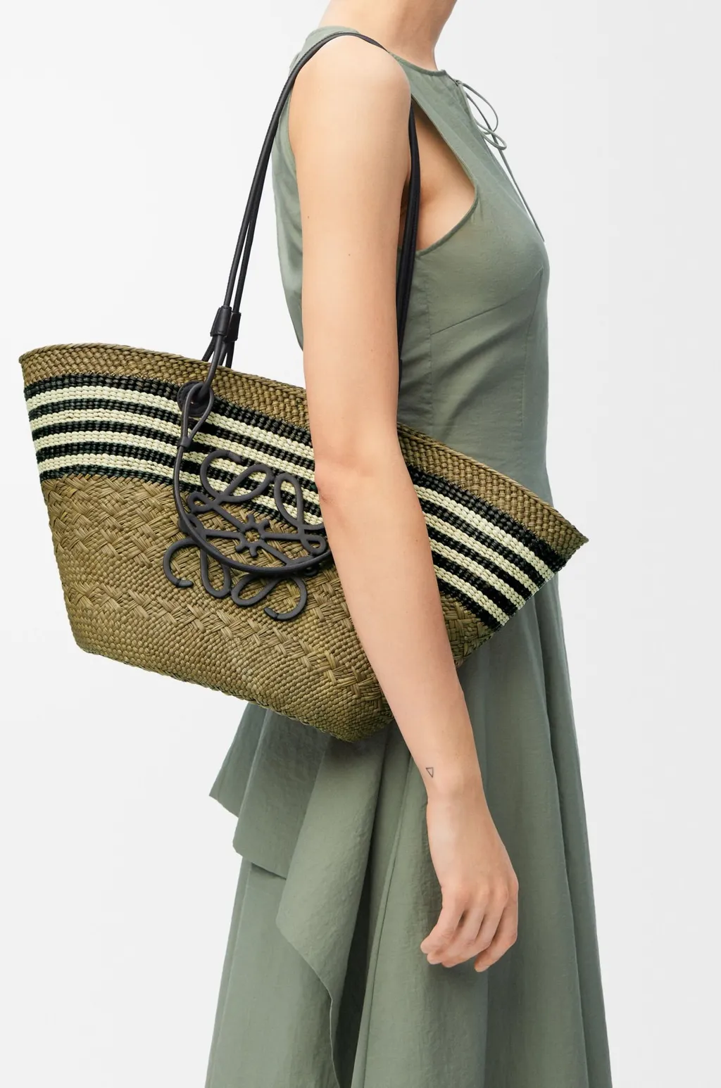 Medium Anagram Basket In Iraca Palm And Calfskin