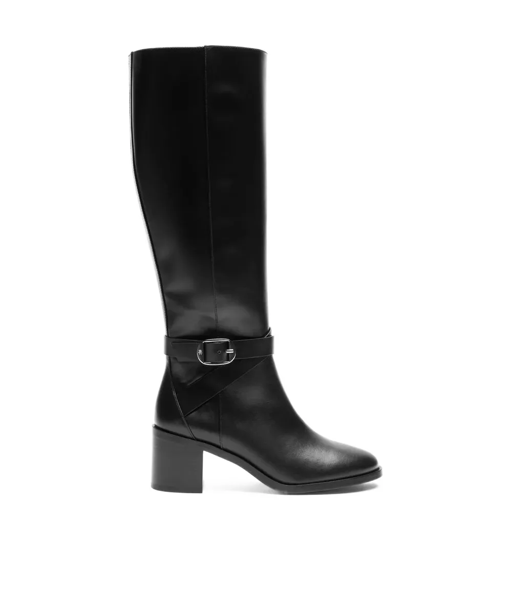 Round Toe Boots