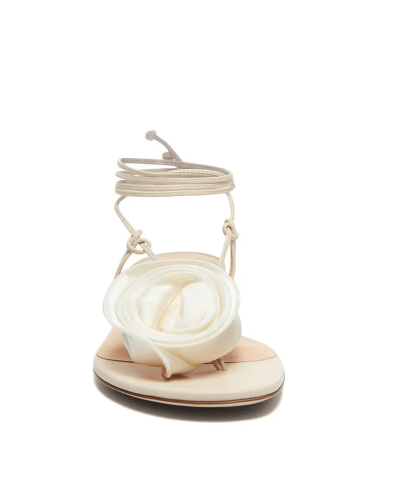 Flat Sandals With Floral Embellishments