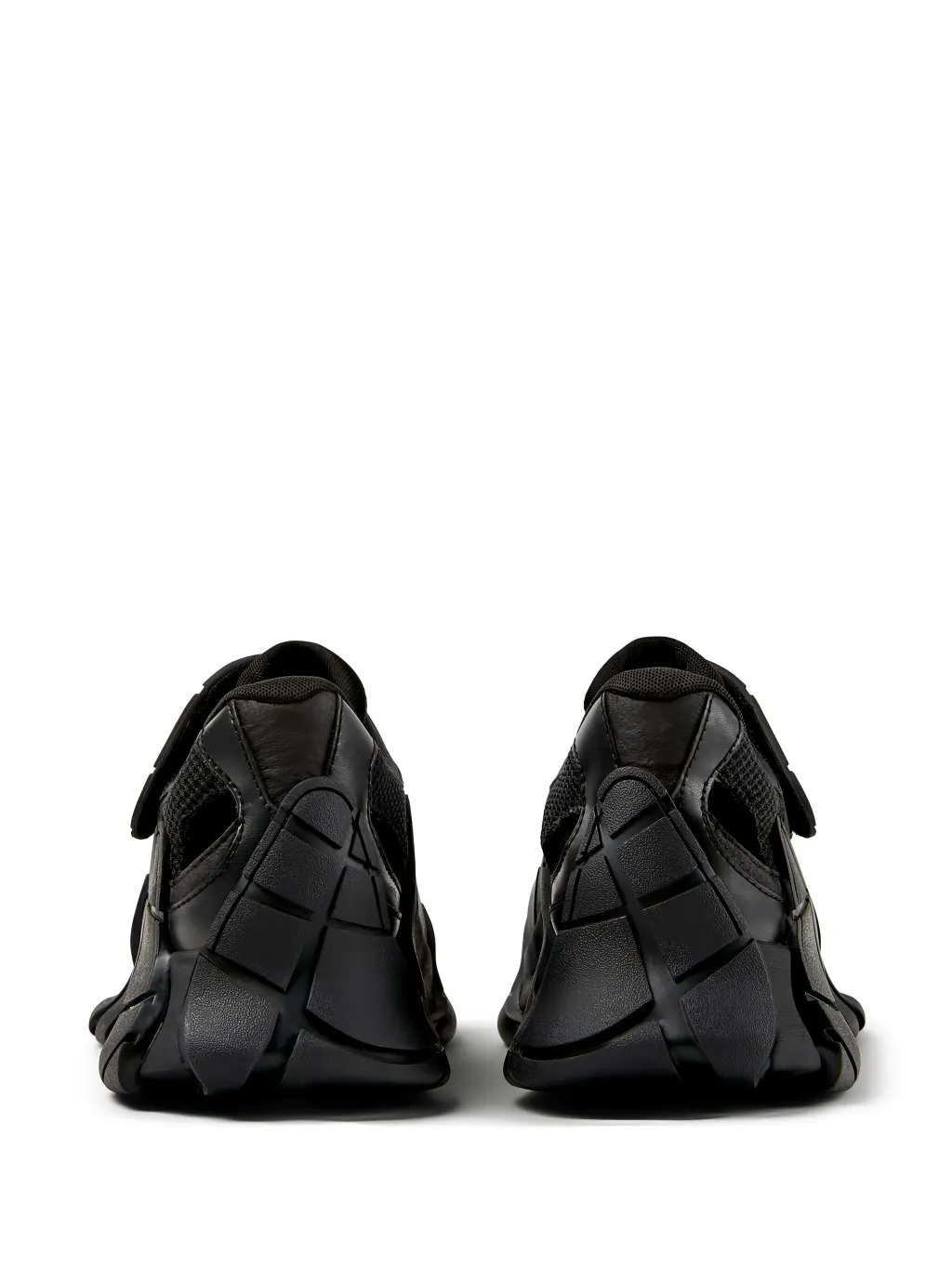 Tormenta Sneakers