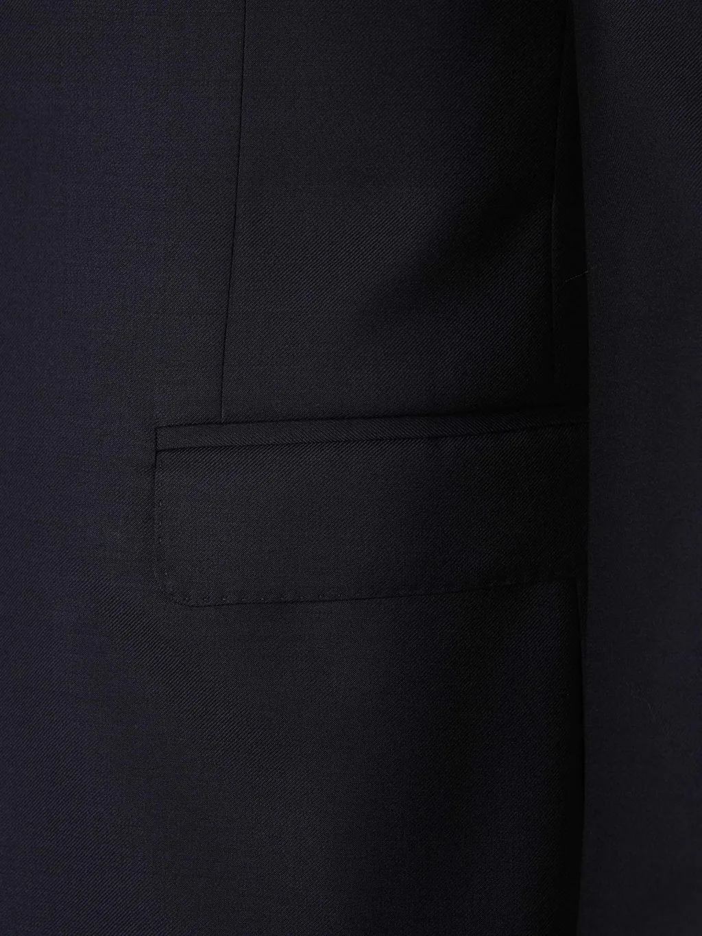 Logo Suit