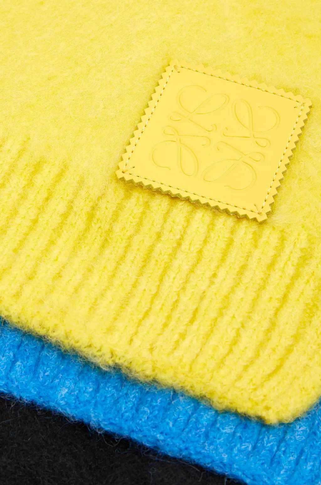 Colour-Block Knitted Scarf