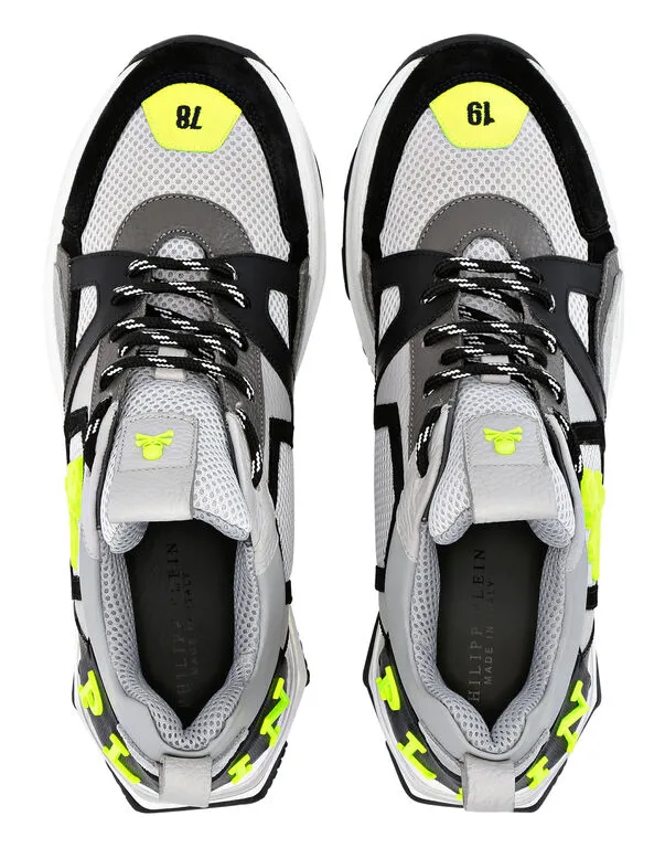 Logo Details Casual Sneakers