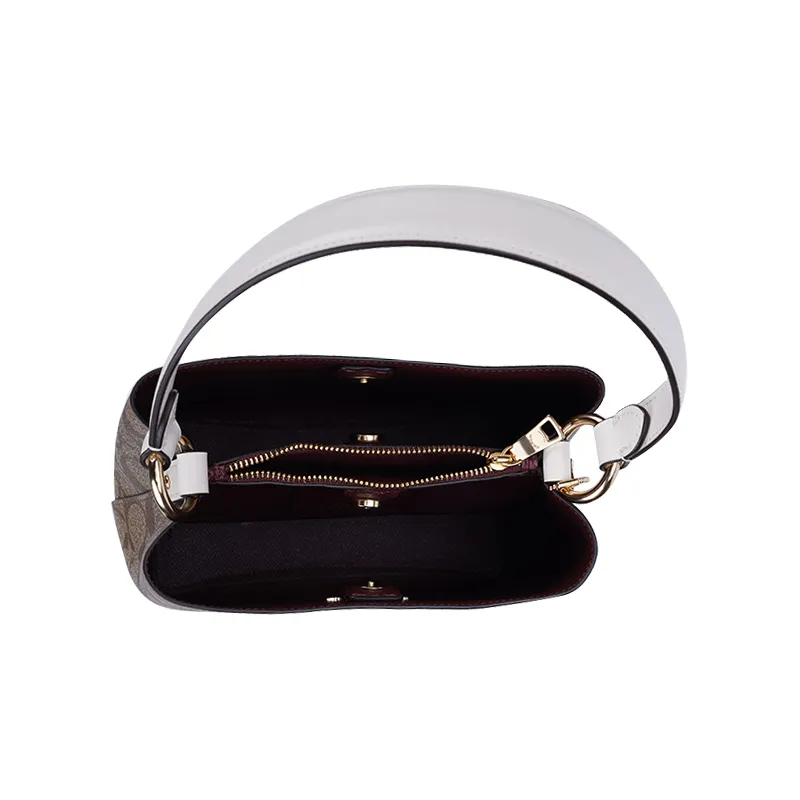Small Logo Details Shoulder Bag