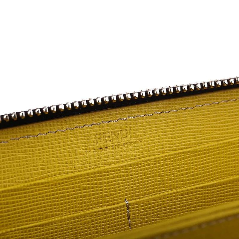 Gradient Wallet Crayons