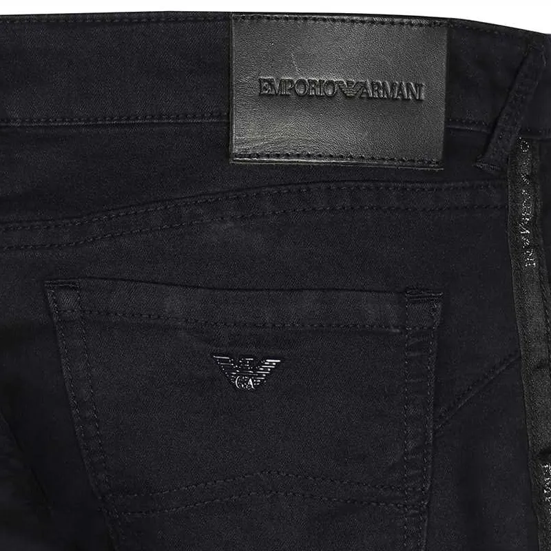 Straight Jeans