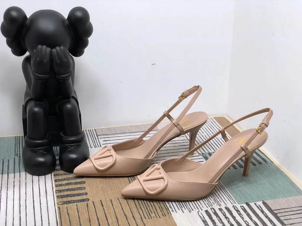 Valentino	Vlogo Plaque Pointed Toe Slingback Pumps