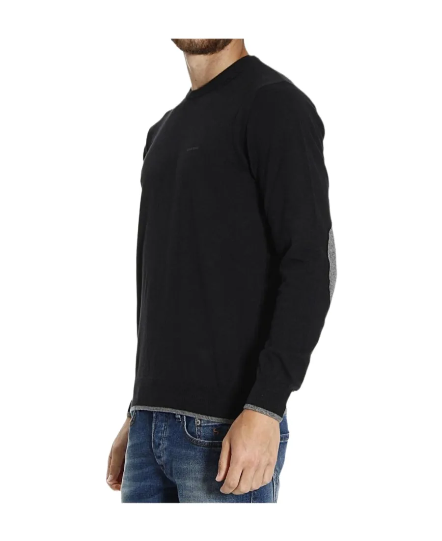 Round-Necked Logo Pullover