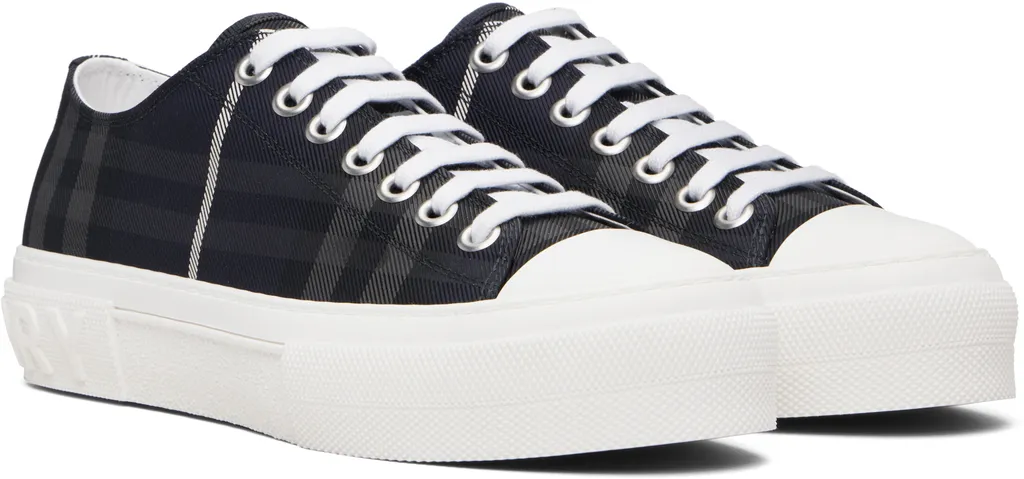 Check Sneakers