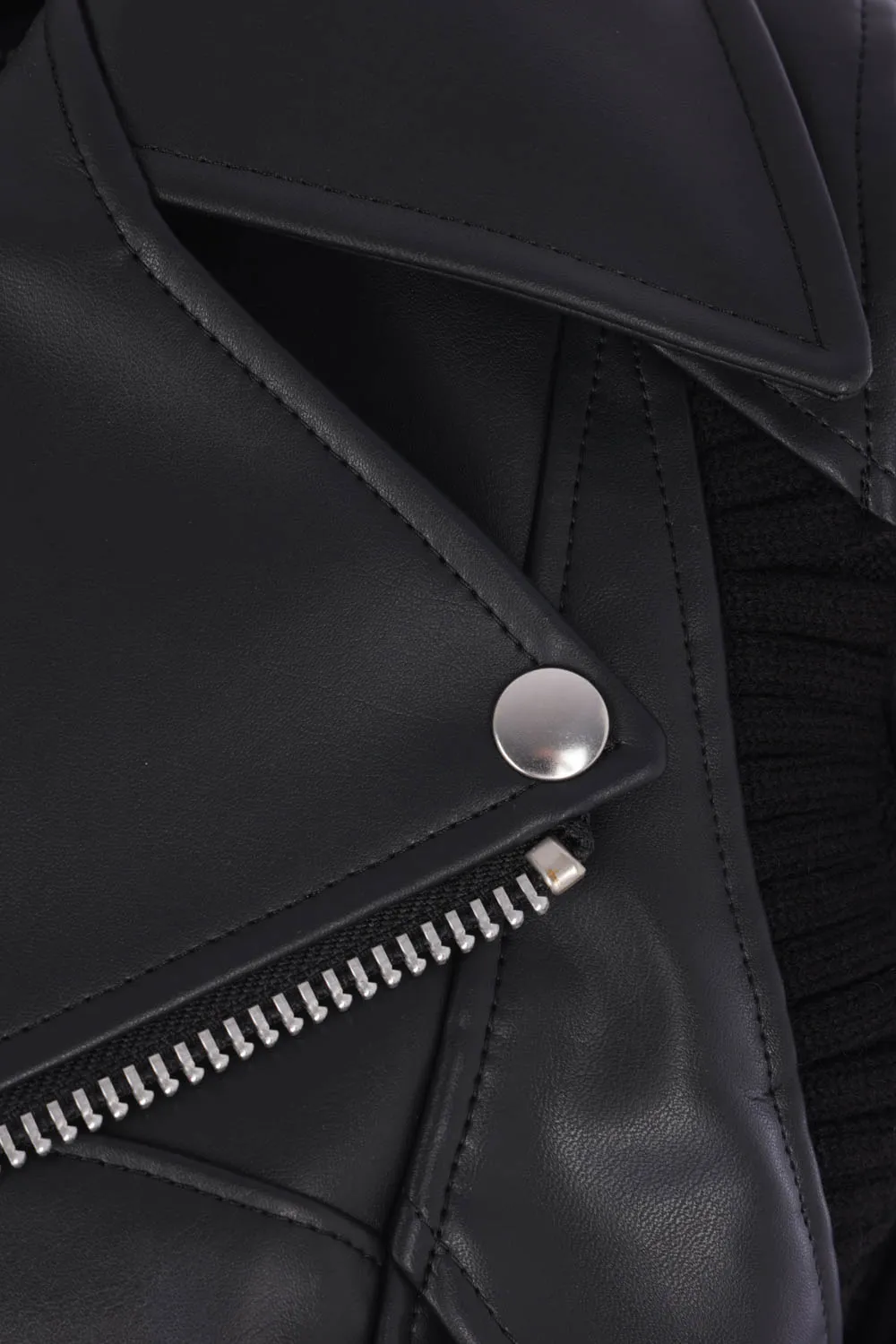 Zippered Long-Sleeved Leather Jacket