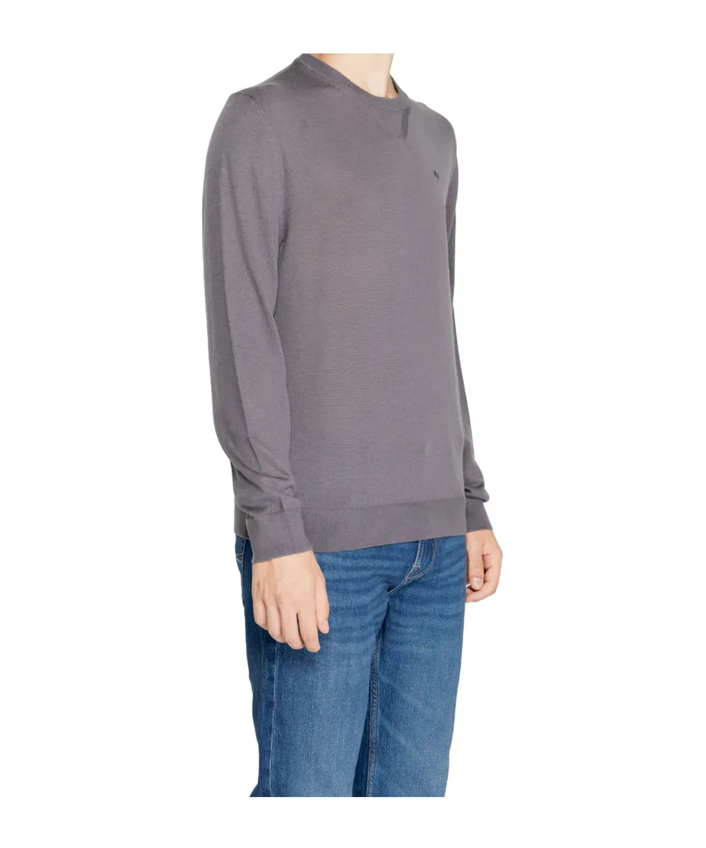 Long-Sleeved Knitwear