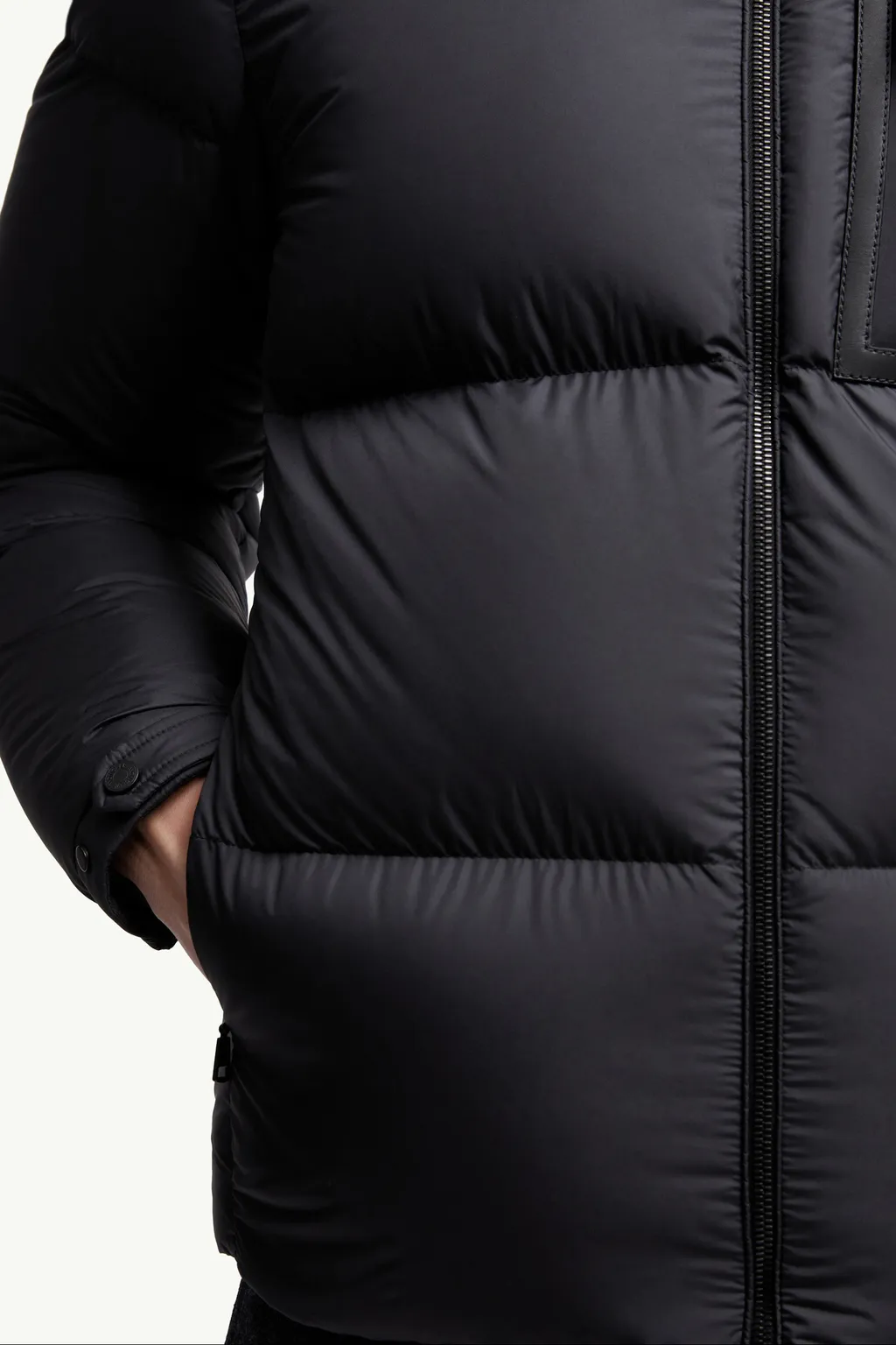 Moncler Chinon Square-Quilted Short Puffer Jacket