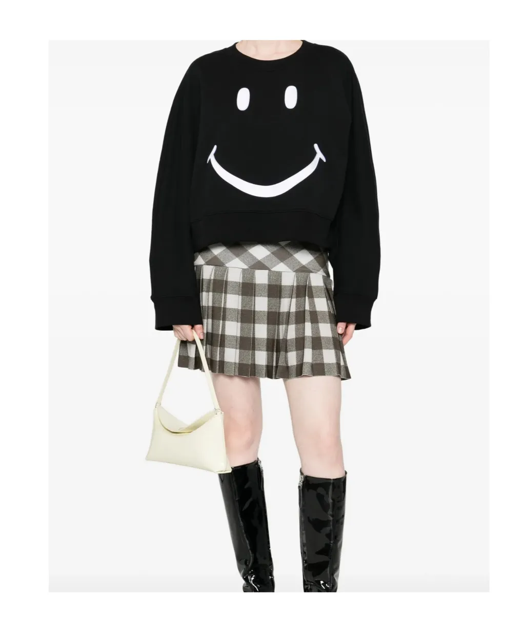 Long-Sleeved Sweatshirt