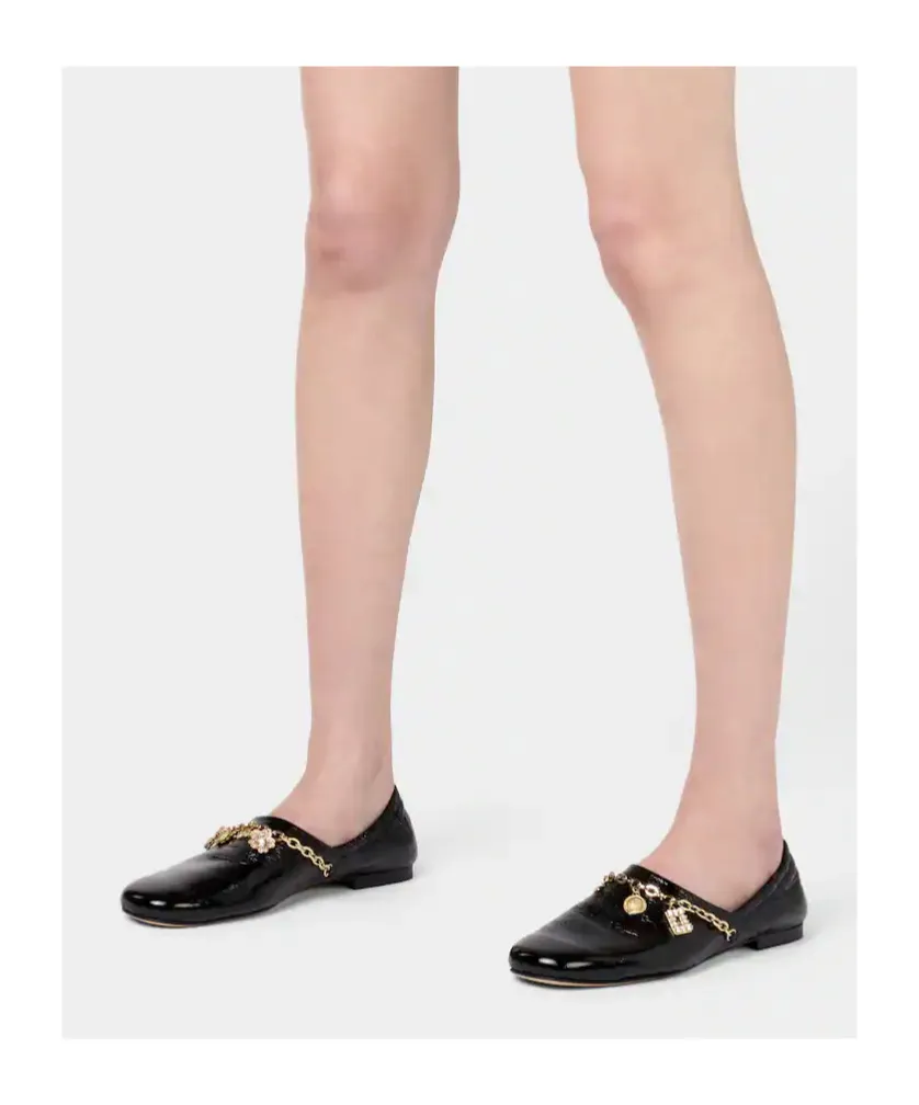 Slippers In Patent Leather