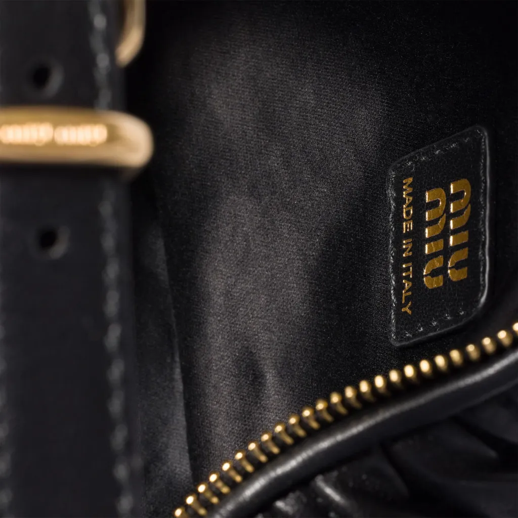 Pochette En Cuir Nappa Matelassé