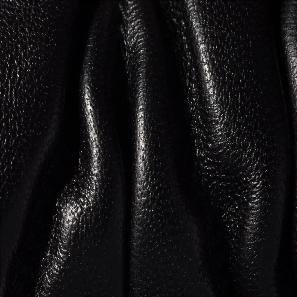 Pochette En Cuir Nappa Matelassé
