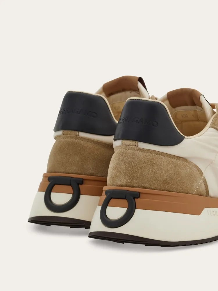 Low Cut Sneaker