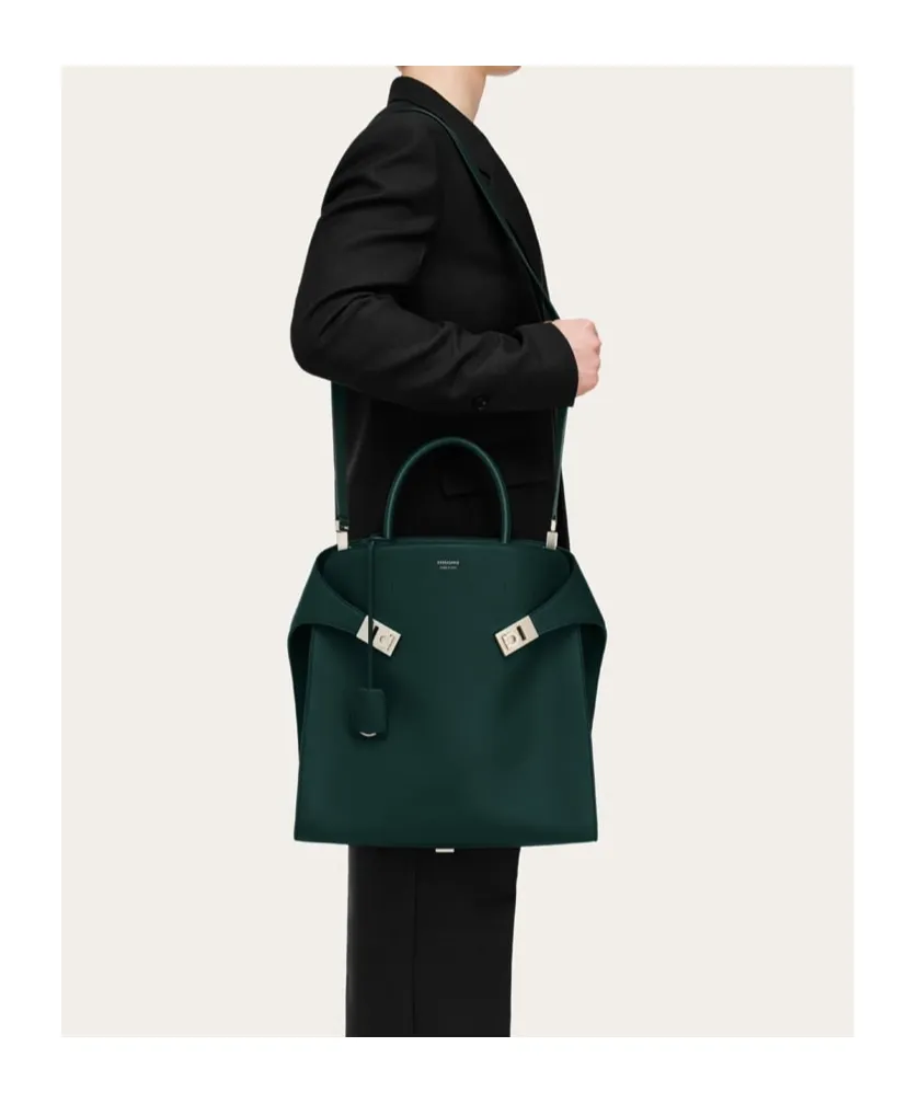 Hug Tote Bag