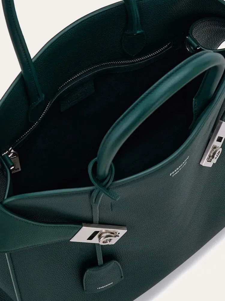 Hug Tote Bag