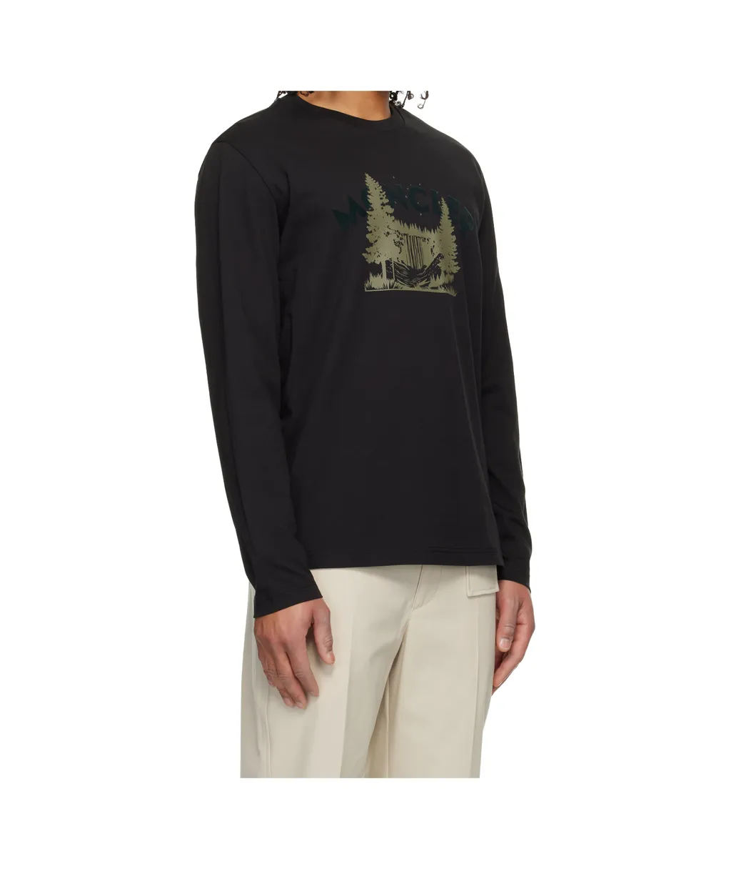 Long-Sleeved Crew Neck T-Shirt