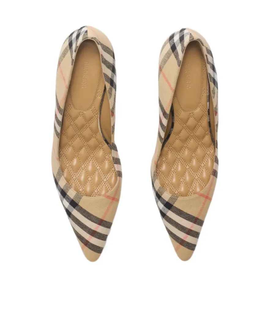 Check Dame Pumps​