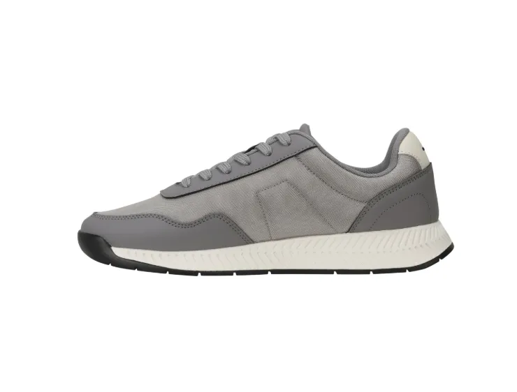Round-Toe Low-Top Sneakers