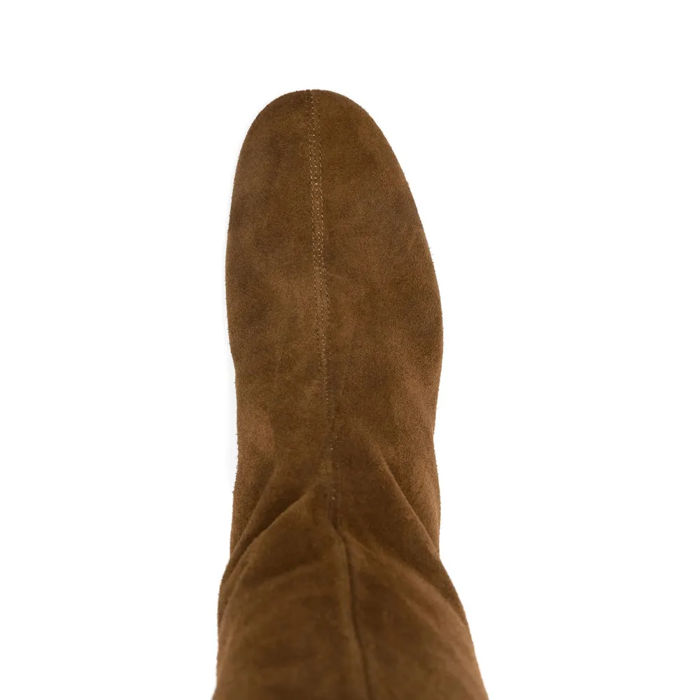 Round-Toe Boots