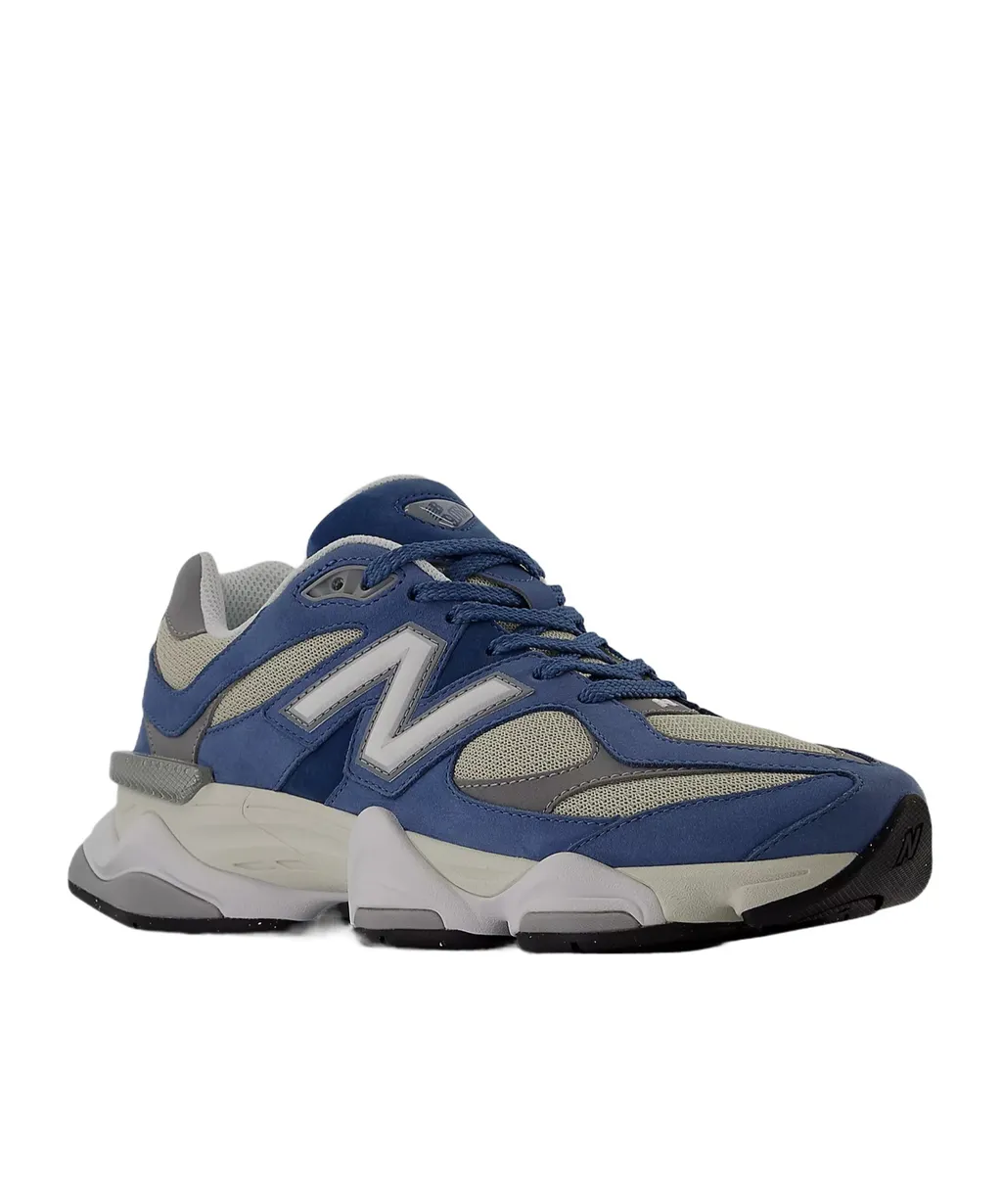 9060 Sneakers