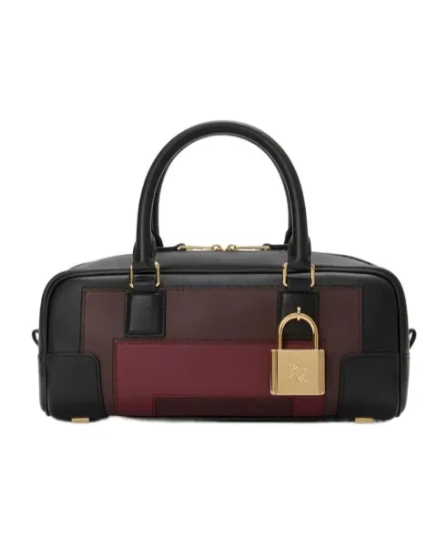Amazona 23 Padlock-Detail Shoulder Bag