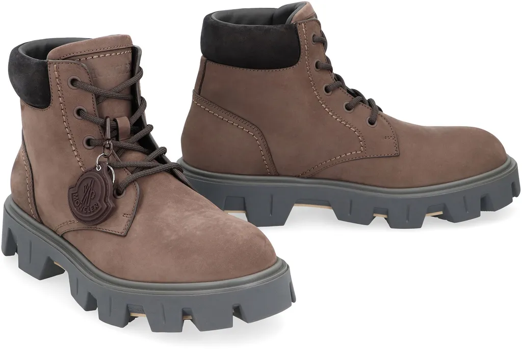 Round-Toed Ankle Boots
