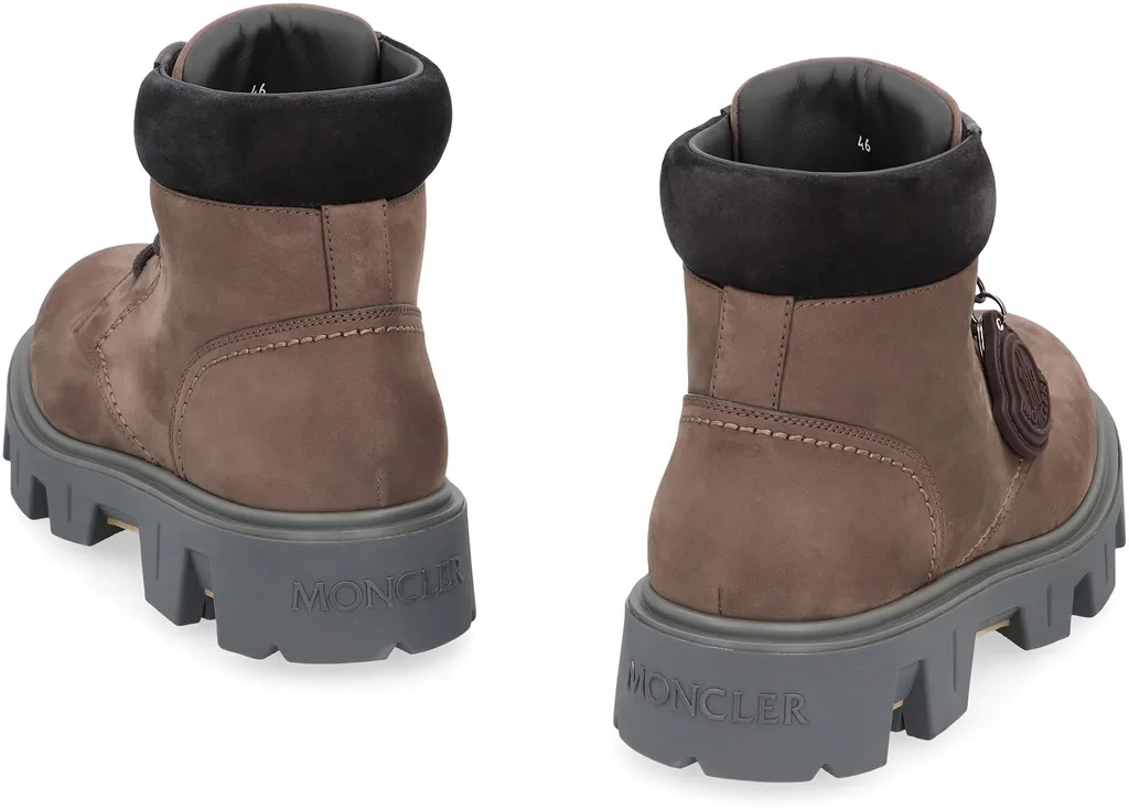 Round-Toed Ankle Boots