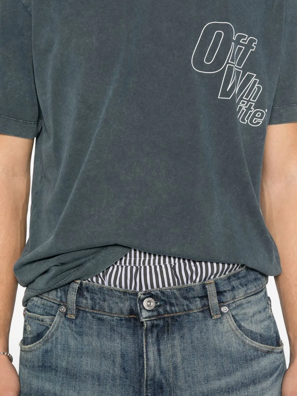 Outline-Arrow Logo-Print T-Shirt