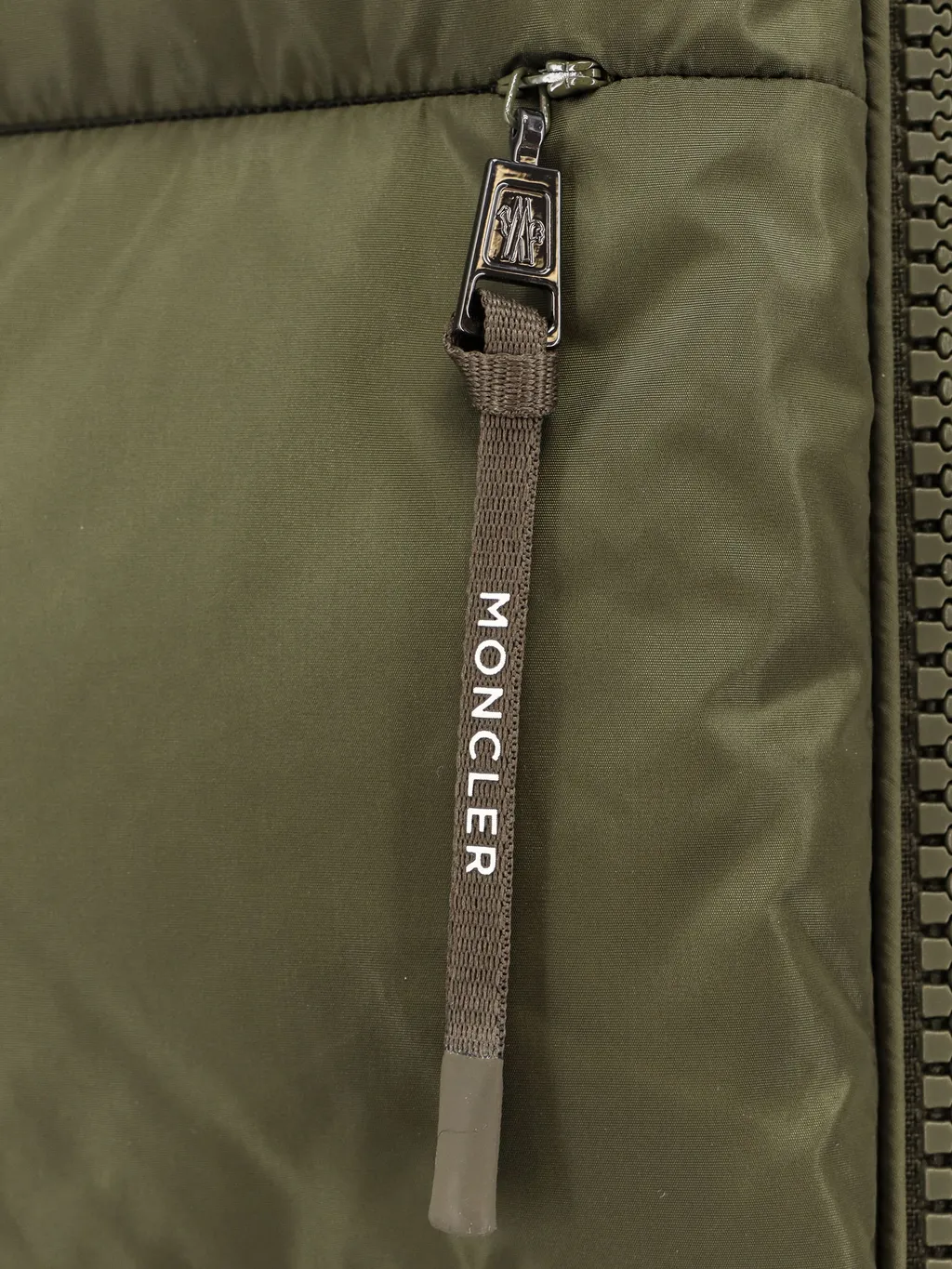 Moncler Logo Patch Zip-Up Puffer Jacket