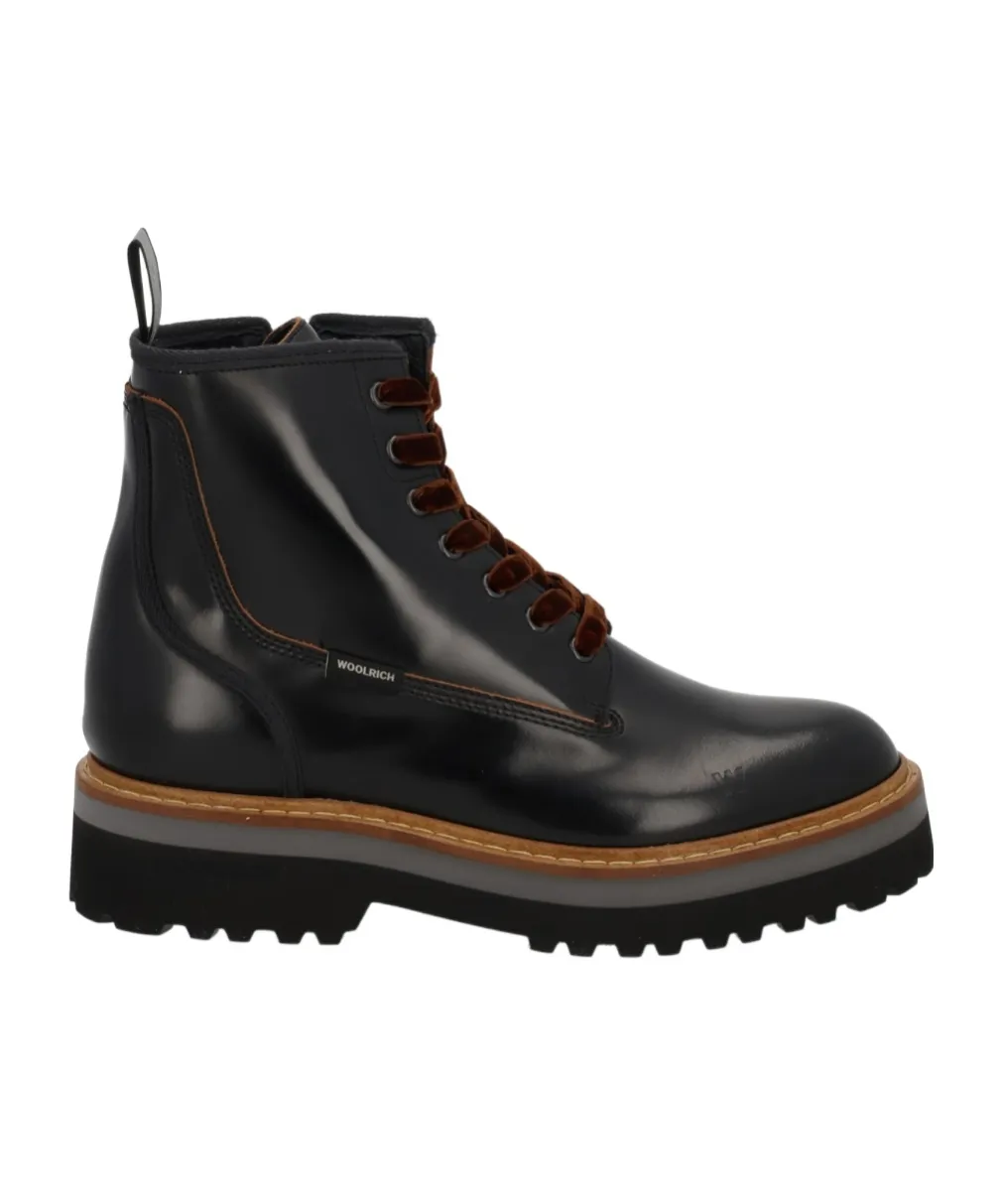 Woolrich Round Toe Lace-Up Boots
