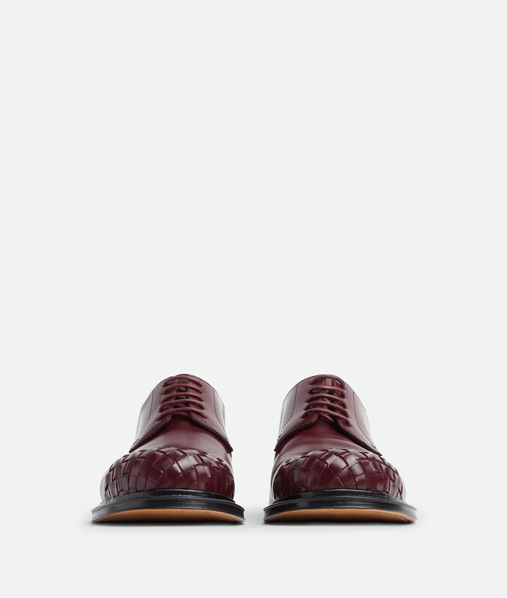 James Lace-Up Shoe