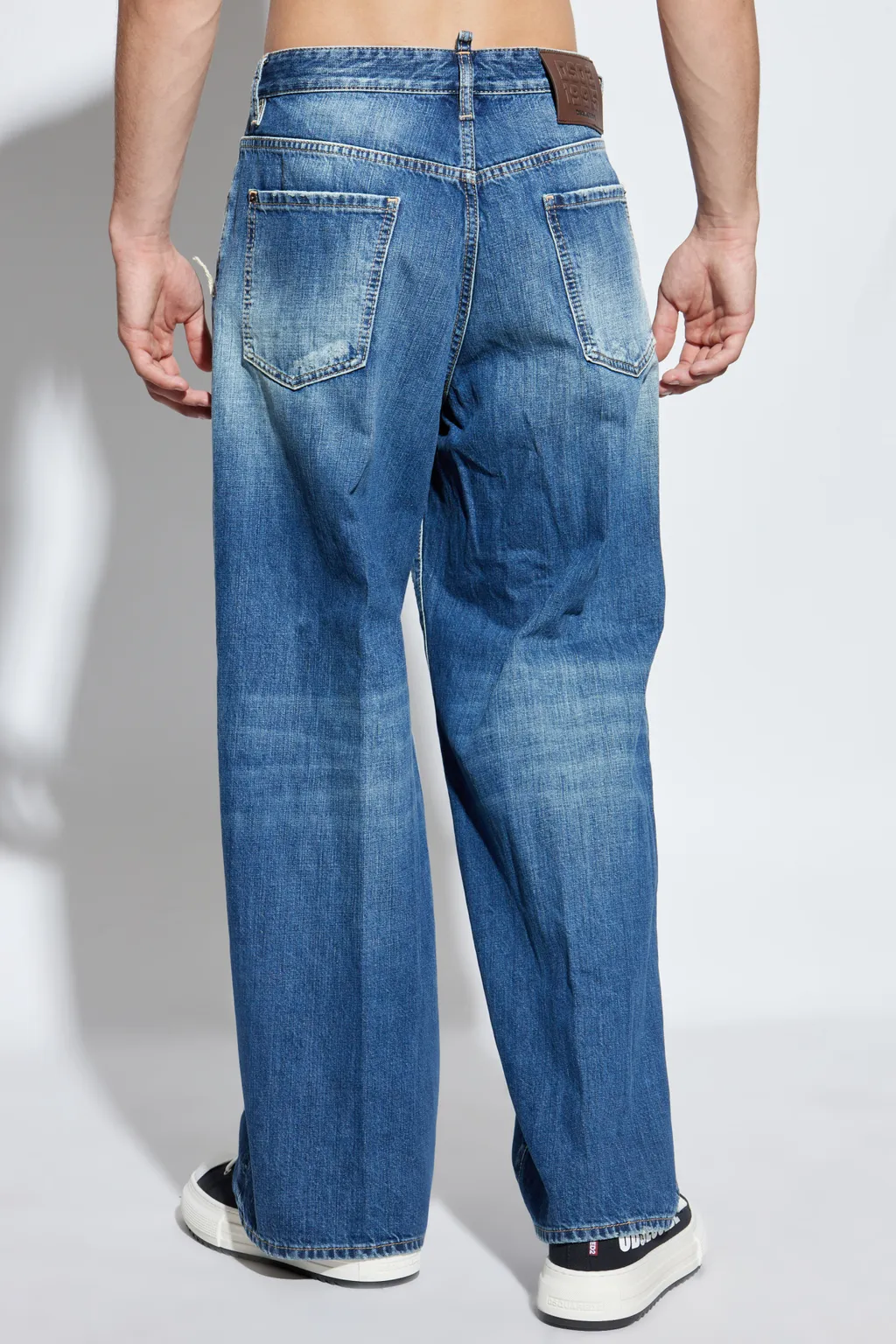 Dsquared2 Loose-Firt Distressed Jeans